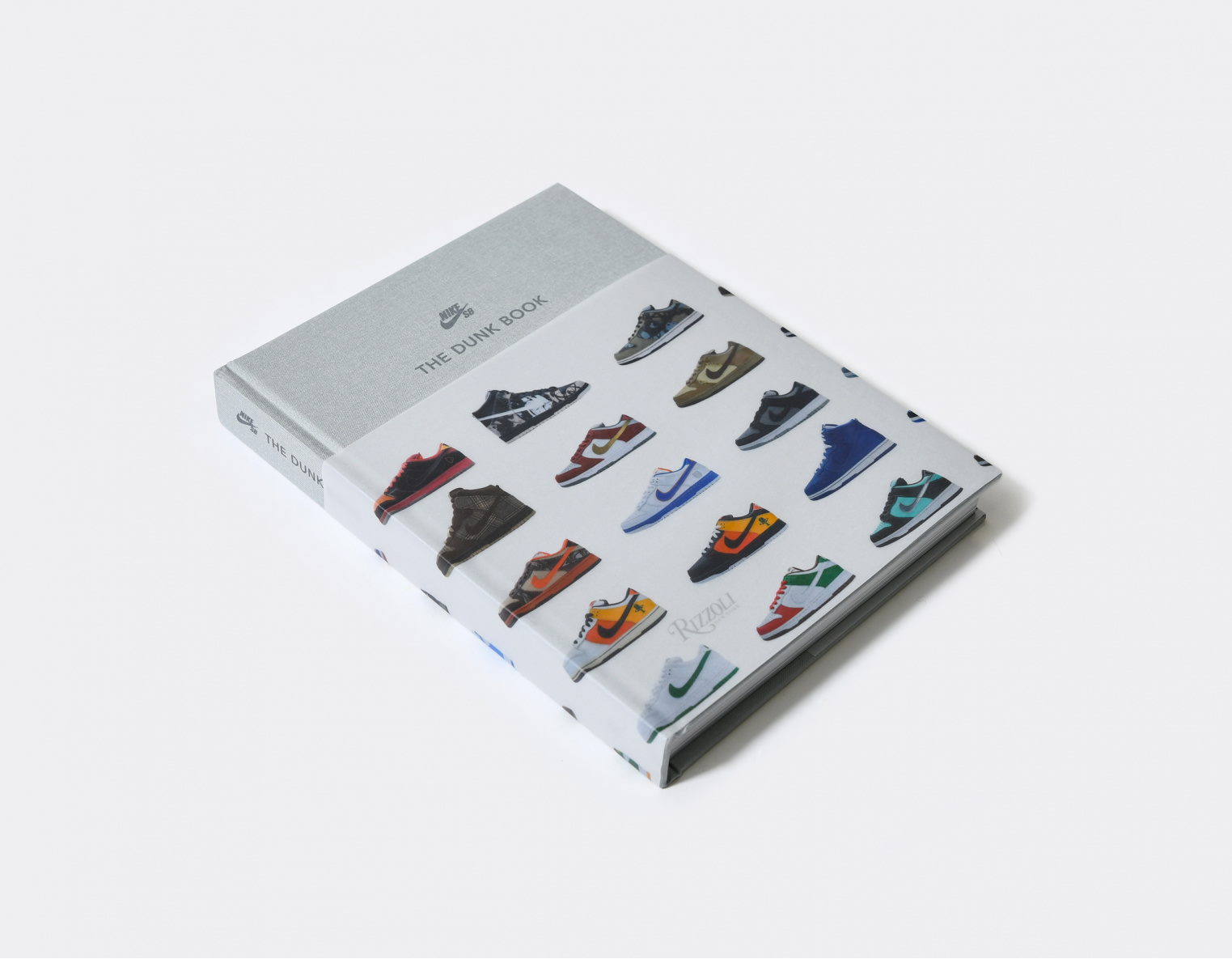 Книга Nike SB: The Dunk Book