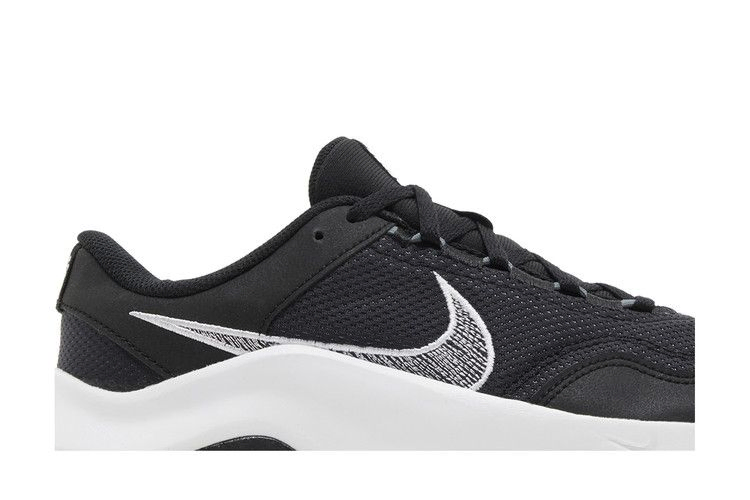wmns-legend-essential-3-next-nature-black-white-dm1119-001_01