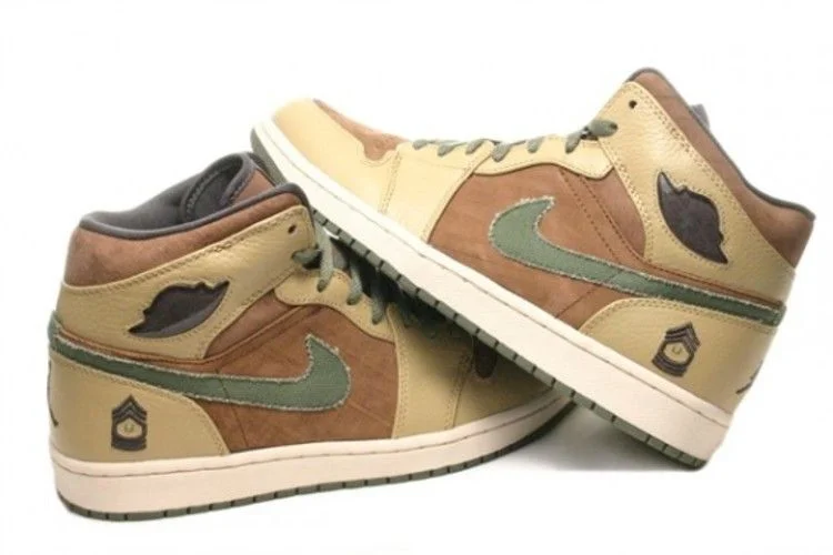 Krossovki-Air-Jordan-1-Retro-Armed-Forces-2