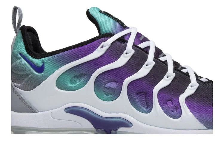 Krossovki-Nike-Air-VaporMax-Plus-Grape-1