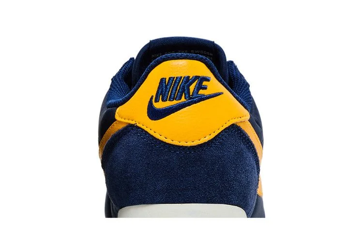 Krossovki-Nike-Wmns-Cortez-Michigan-6