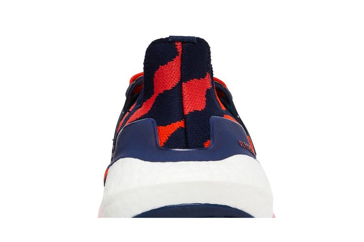 Кроссовки Marimekko x adidas Wmns UltraBoost 22 'Lush Red Navy'