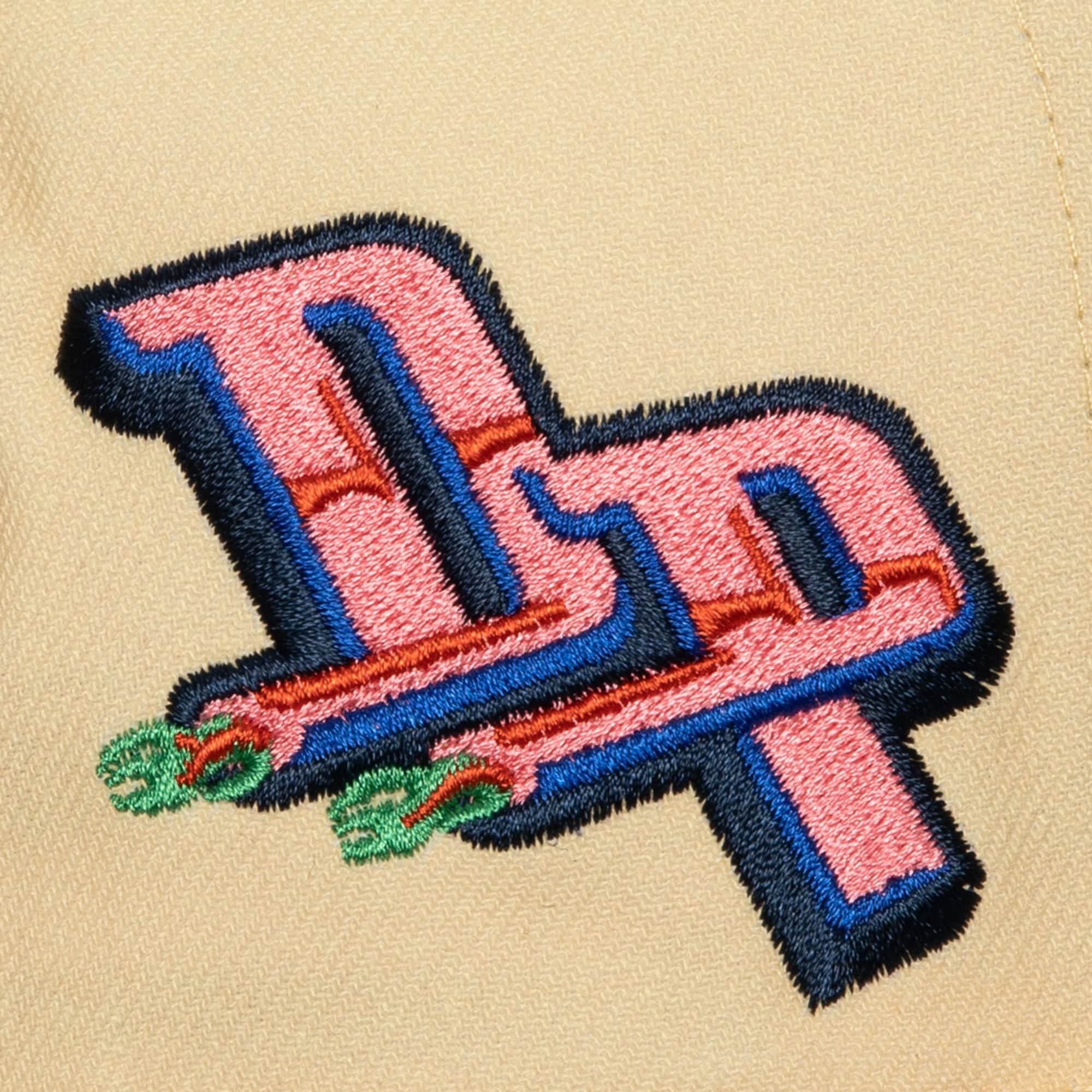 Mitchell-Ness-So-Fresh-Snapback-HWC-Detroit-Pistons-Hat-2