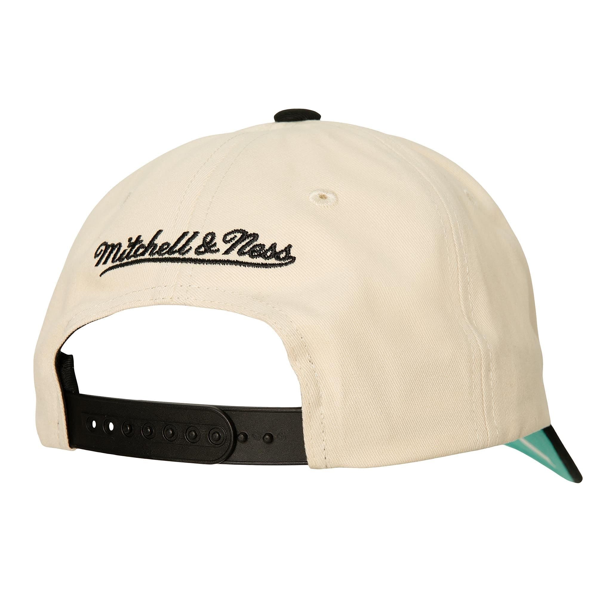 Mitchell-Ness-Collegiate-Pro-Snapback-Brooklyn-Nets-Hat-1