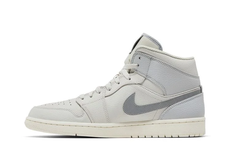 Krossovki-Air-Jordan-1-Mid-Retro-SE-Grey-Fog-2