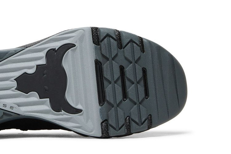 project-rock-3-black-pitch-grey-3023004-001_04