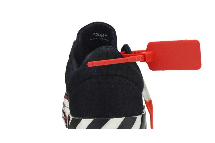 off-white-wmns-vulc-low-top-black-owia146r19800016-1000_06