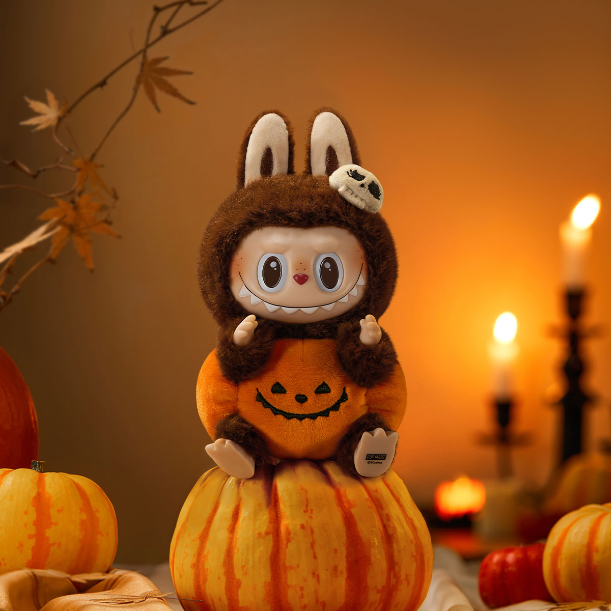 Виниловая фигурка-брелок POP MART LABUBU Happy Halloween Party Series – Sitting Pumpkin