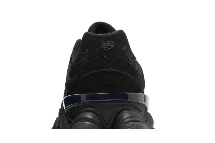 Кроссовки New Balance 9060 'Triple Black Suede'