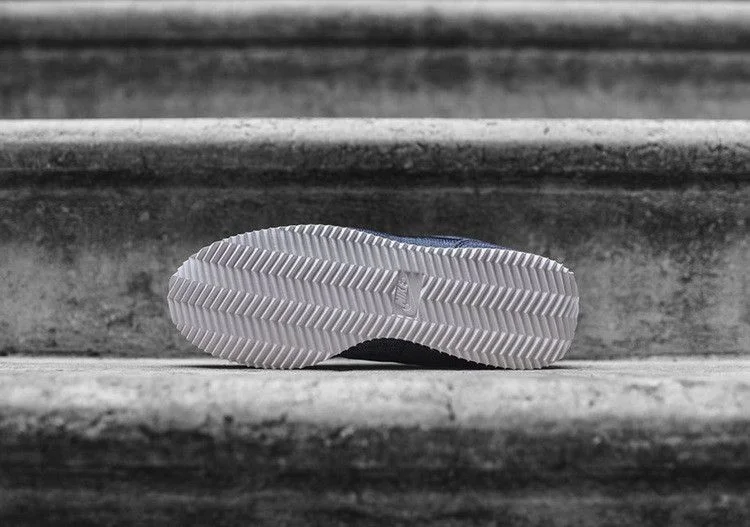 Krossovki-Nike-Cortez-SE-Afro-Punk-3