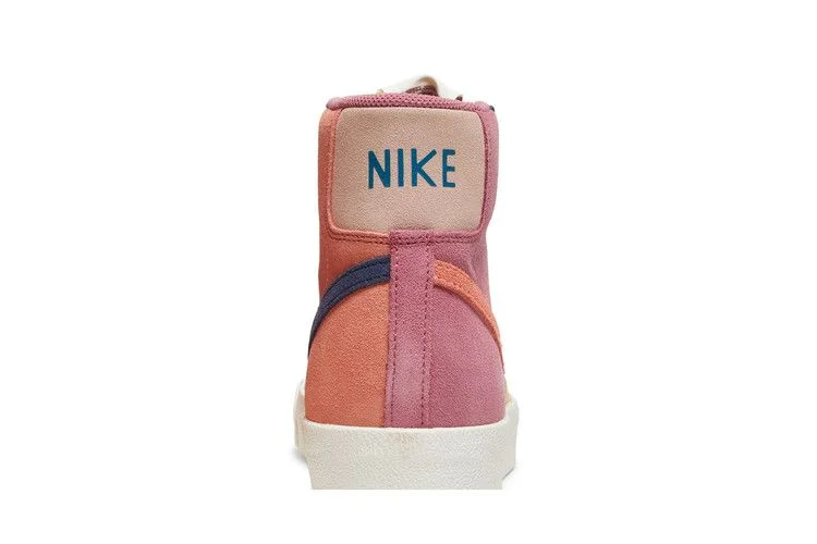 Кроссовки Nike Blazer Mid '77 'Desert Berry'