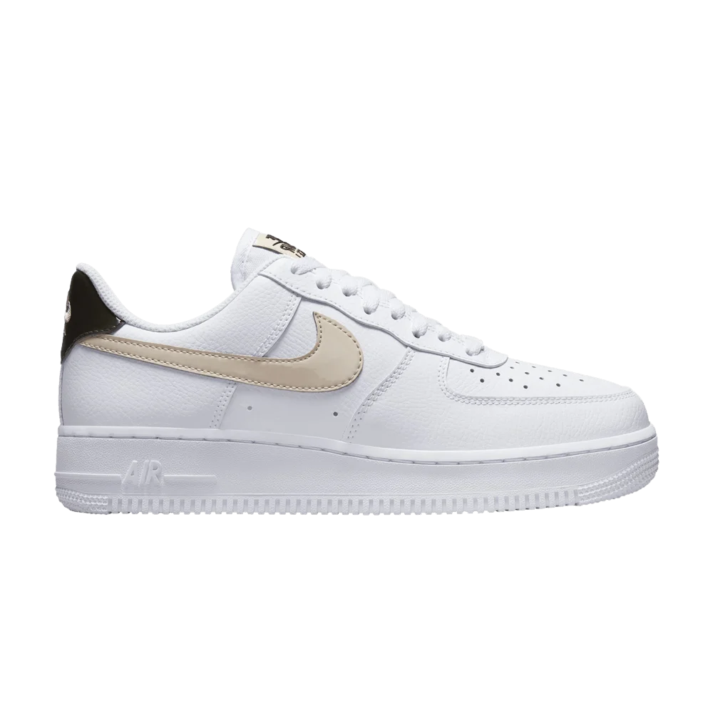 Krossovki-Nike-Wmns-Air-Force-1-07-White-Sanddrift-Patent