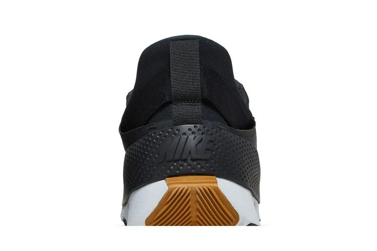 Krossovki-Nike-GO-FlyEase-Black-Gum-6