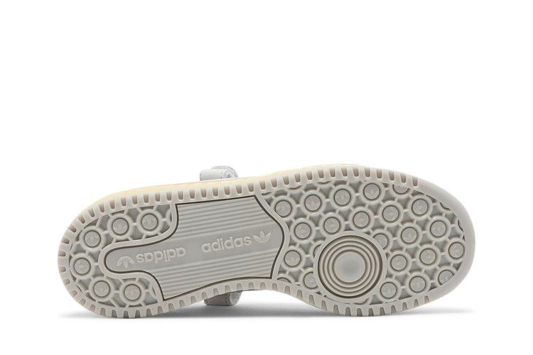 Кроссовки adidas Wmns Triple Platforum Low 'Crystal White'