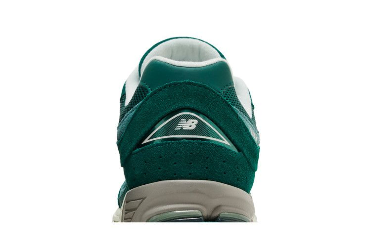 Кроссовки New Balance 2002R 'Marsh Green'