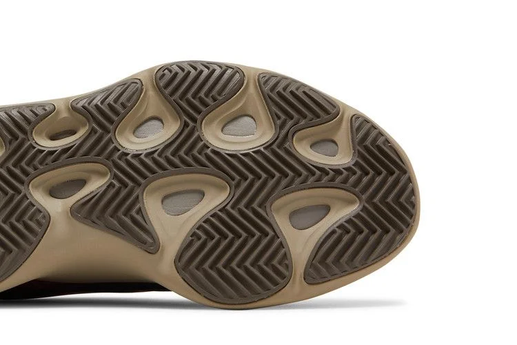 Кроссовки adidas Men's Yeezy 700 V3 'Fade Carbon'