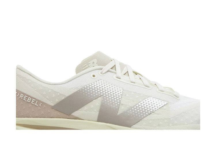 Кроссовки New Balance FuelCell Rebel v4 'Linen Lichen Green'