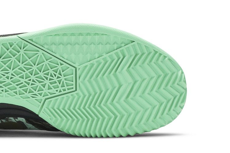 Кроссовки Nike KB Mentality 'Fiberglass'