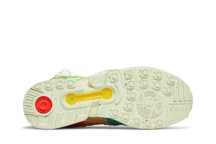 Krossovki-Sean-Wotherspoon-x-adidas-ZX-8000-A-ZX-Series-Super-Earth-3