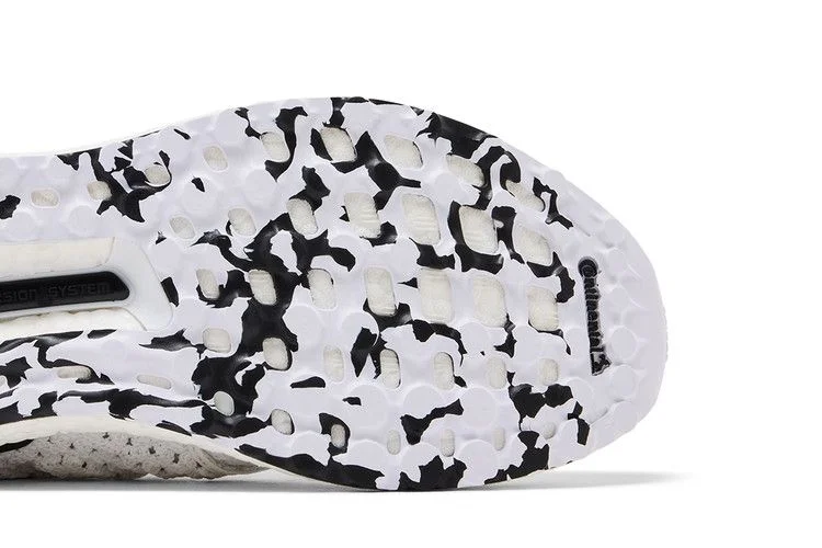 Krossovki-adidas-UltraBoost-Clima-U-White-Black-4