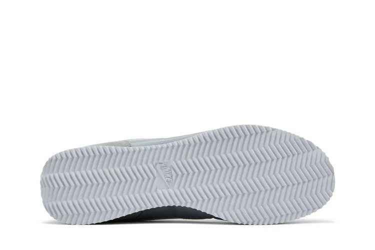 Krossovki-Nike-Cortez-TXT-Flat-Silver-3
