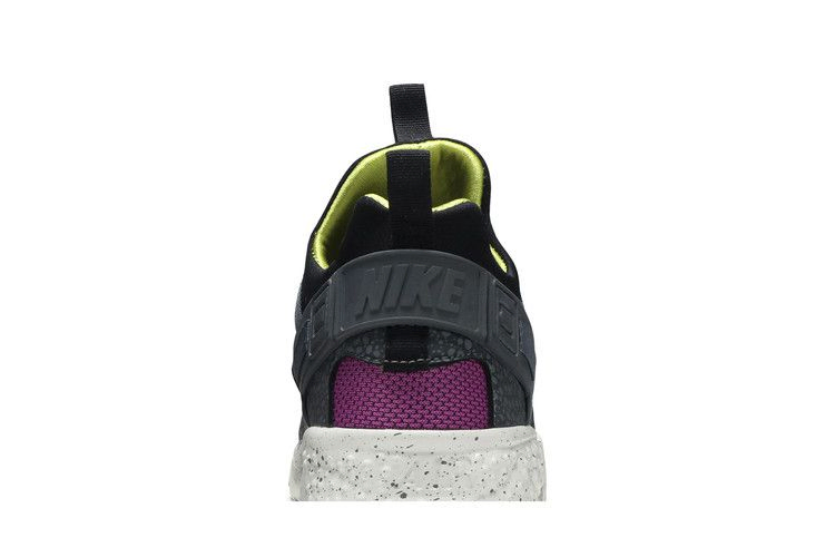 Кроссовки Nike Air Huarache Utility 'Medium Berry'