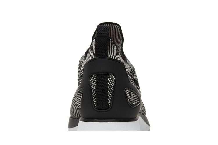 Кроссовки Nike Air Zoom Mariah Flyknit Racer 'Oreo'