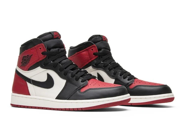 Krossovki-Air-Jordan-1-Retro-High-OG-Bred-Toe-7