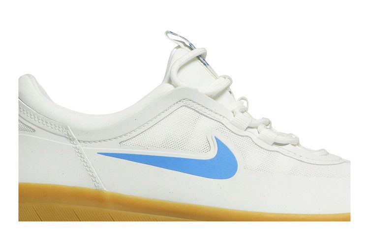 nyjah-free-2-sb-white-light-photo-blue-gum-bv2078-101_01