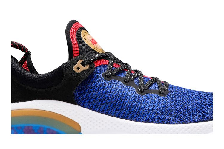 joyride-run-flyknit-light-photo-blue-ct1175-001_01