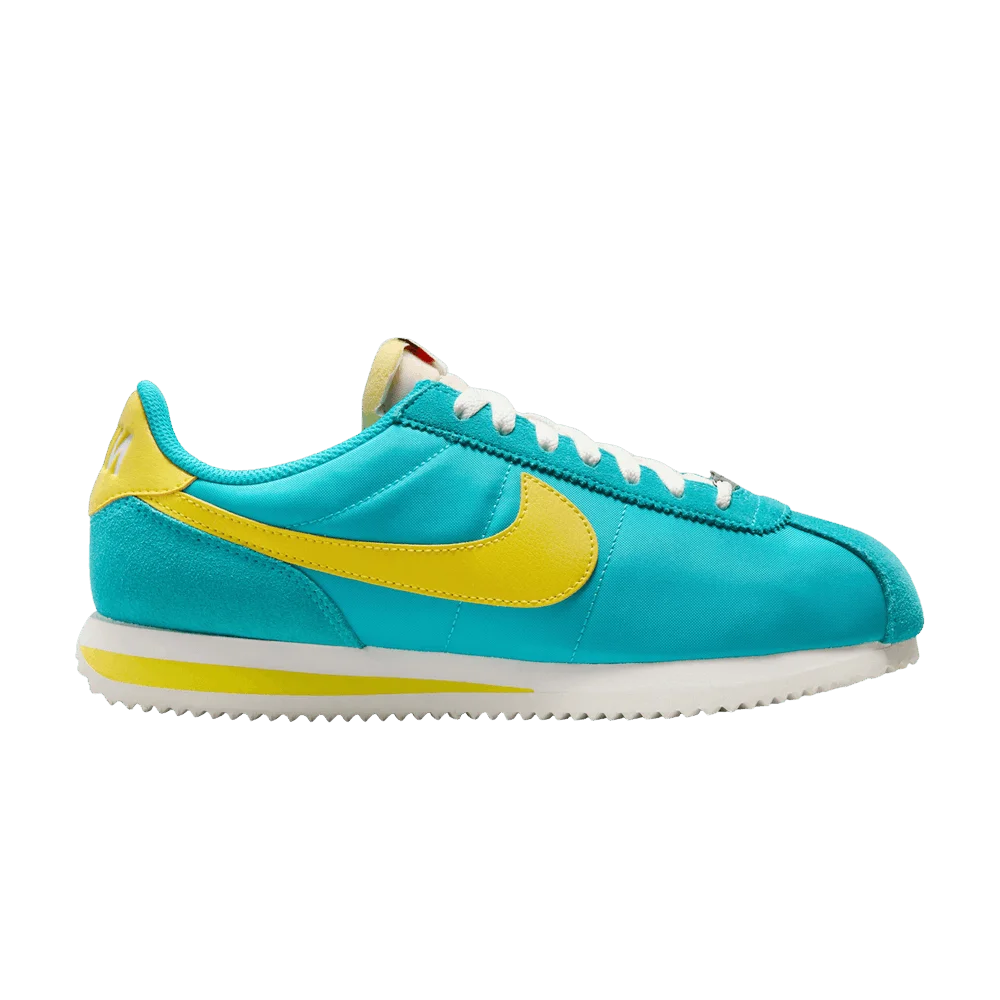 Krossovki-Nike-Wmns-Cortez-Dusty-Cactus-Lightning