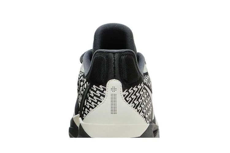 Krossovki-Nike-Wmns-Sabrina-2-Iron-Grey-6