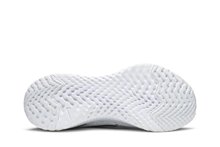epic-react-flyknit-2-oreo-bq8928-101_03