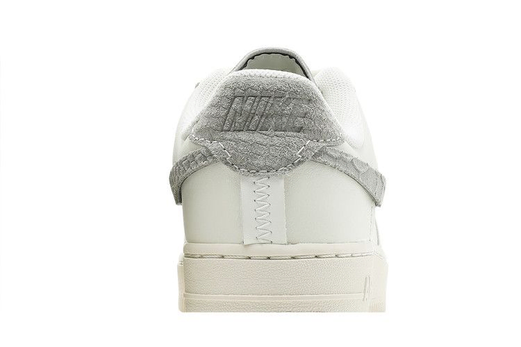 Кроссовки Nike Wmns Air Force 1 LXX 'Sea Glass Python'