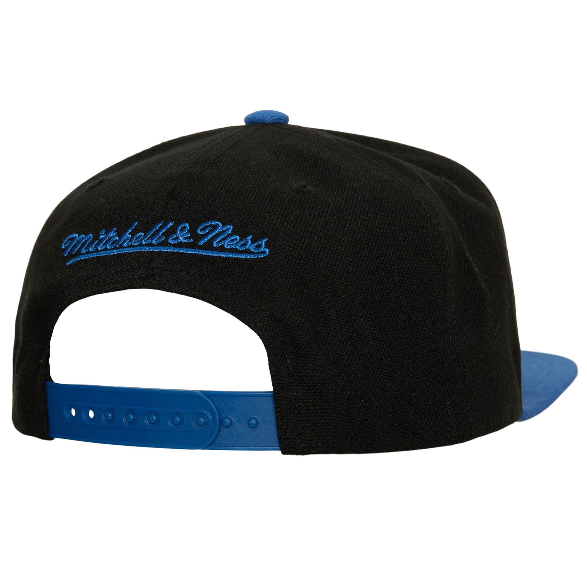 Mitchell-Ness-Anime-Snapback-HWC-Golden-State-Warriors-Hat-1