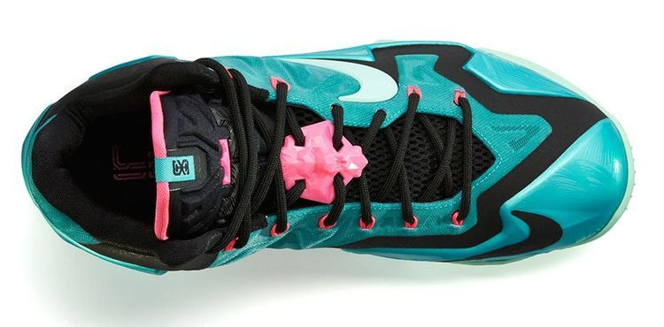 Кроссовки Nike LeBron 11 GS 'South Beach'