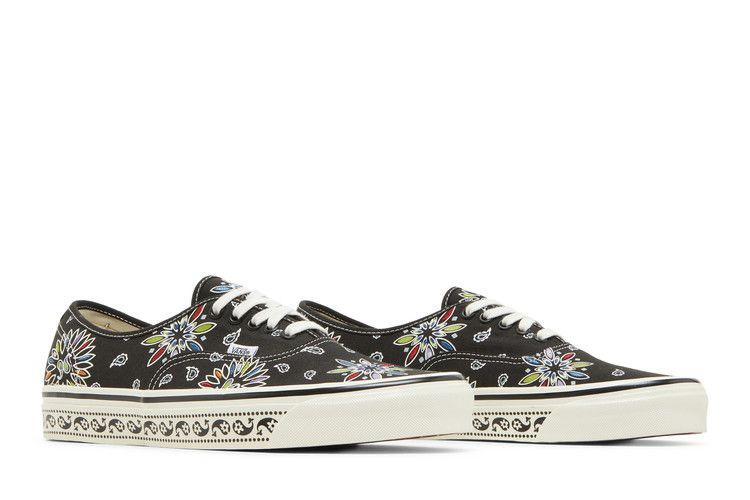 authentic-44-dx-paisley-black-vn0a54f29gg_07