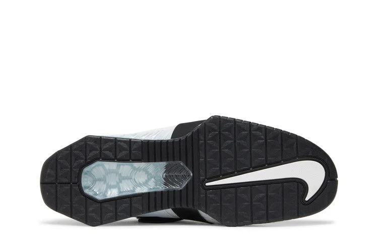 Krossovki-Nike-Romaleos-4-White-Black-Sample-3