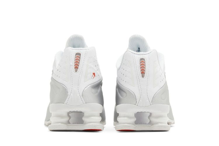 Кроссовки Nike Wmns Shox R4 'White Metallic' 2024