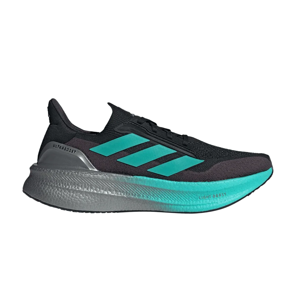 Krossovki-Mercedes-AMG-Petronas-Formula-One-Team-x-adidas-Wmns-UltraBoost-5X-Black-Semi-Mint-Rush