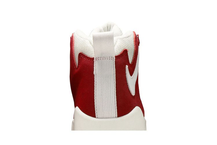 air-darwin-varsity-red-aj9710-600_06