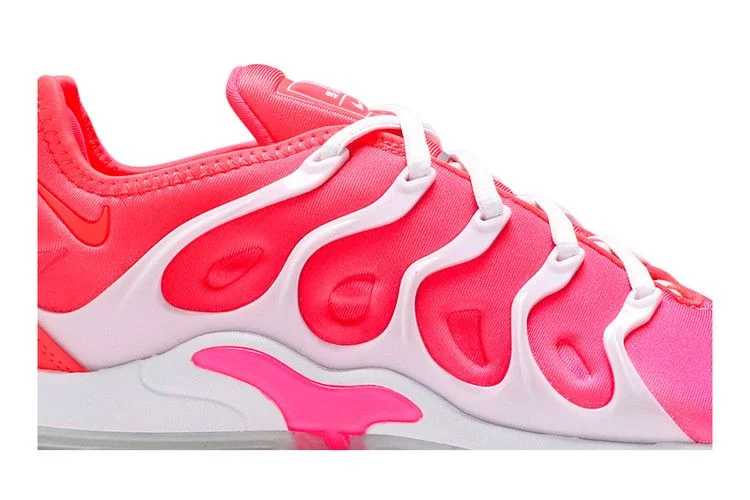 Krossovki-Nike-Womens-Air-VaporMax-Plus-Pink-Blast-1