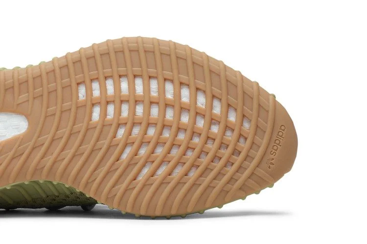 Кроссовки adidas Yeezy Boost 350 V2 'Sulfur'