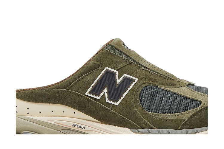 sneakersnstuff-x-2002r-mule-goods-for-home-m2002rms_01