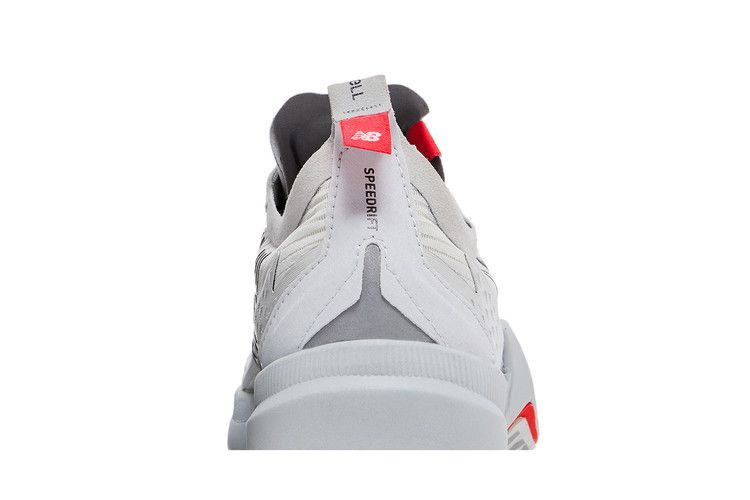 Кроссовки New Balance Wmns FuelCell SpeedDrift 'Grey Red'