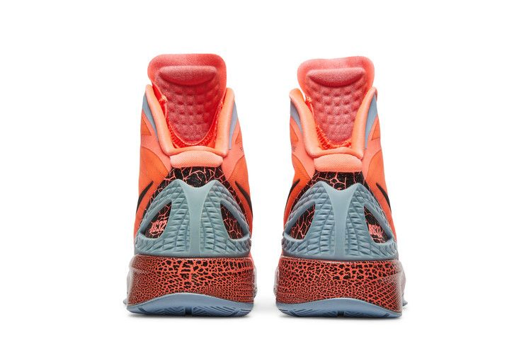 zoom-hyperdunk-2011-bg-blake-griffin-484935-800_05