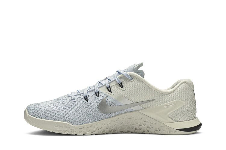 Кроссовки Nike Wmns Metcon 4 XD MTLC 'Half Blue'