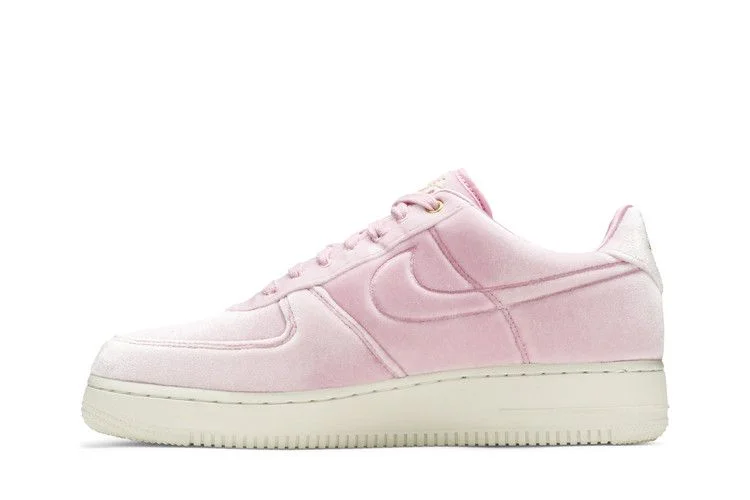 Кроссовки Nike Air Force 1 Low '07 Premium 'Pink Velour'