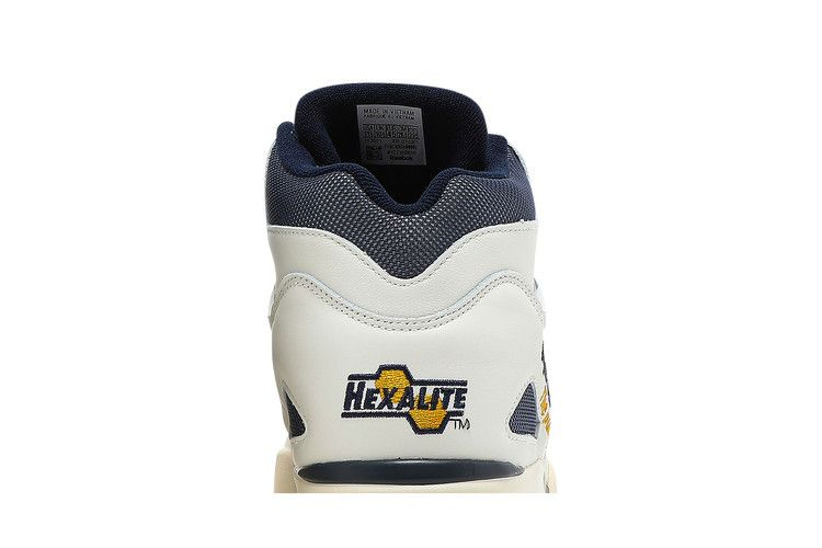 Кроссовки Reebok Pump Omni Zone 2 'Chalk Vector Navy'
