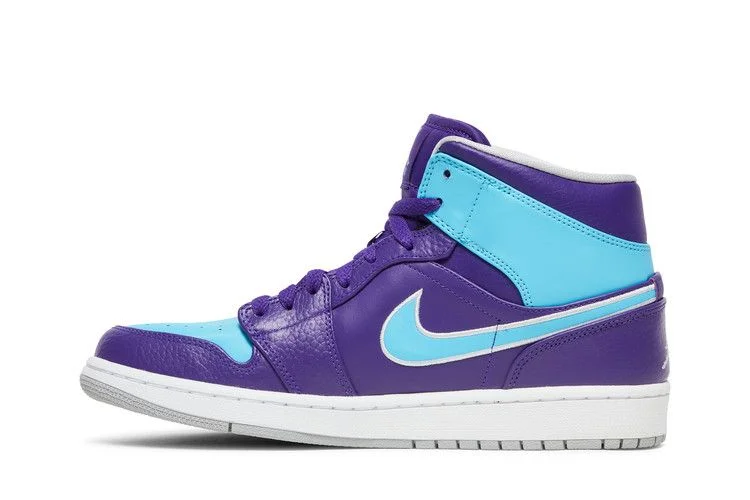 Krossovki-Air-Jordan-1-Mid-Hornet-2